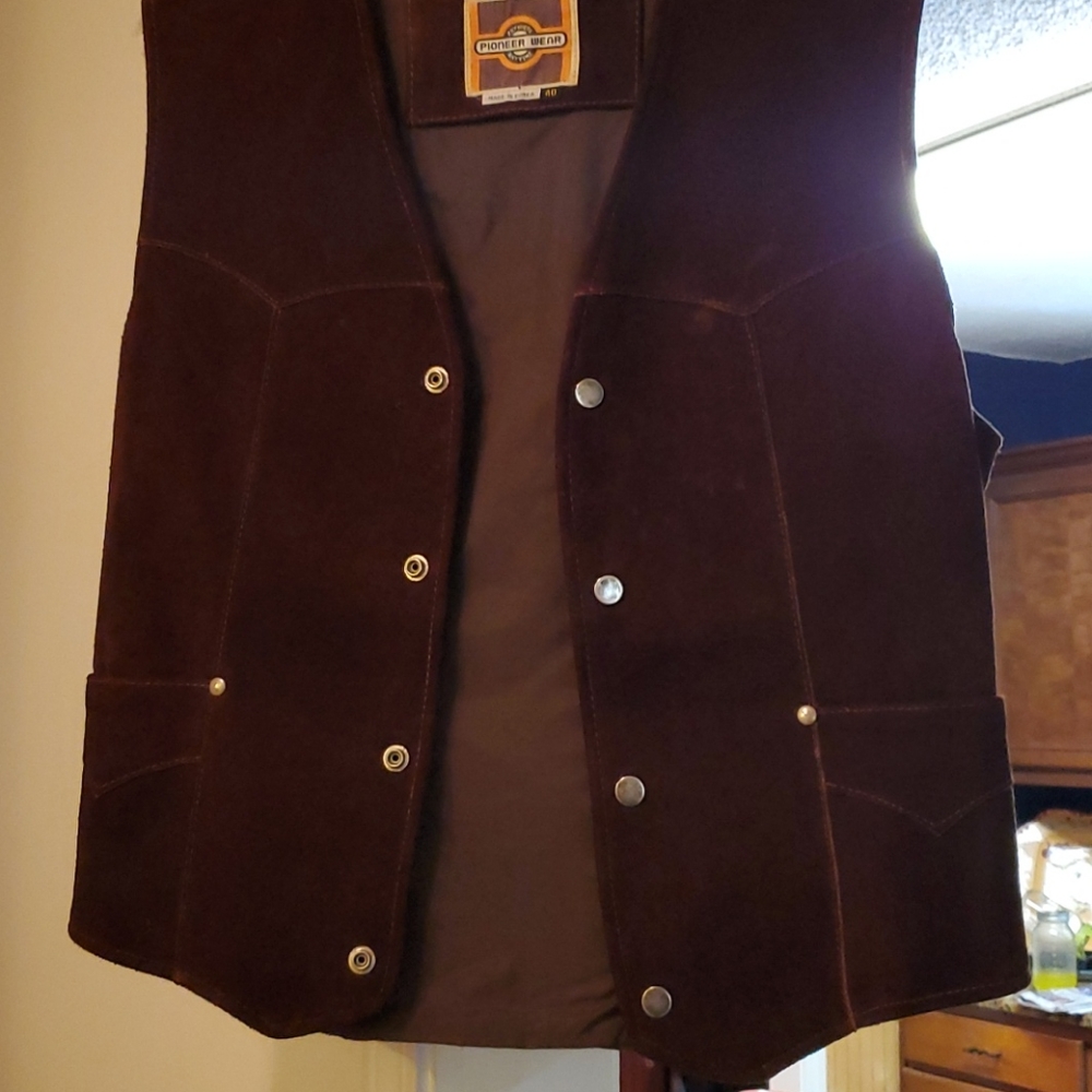 Leather vest size 40